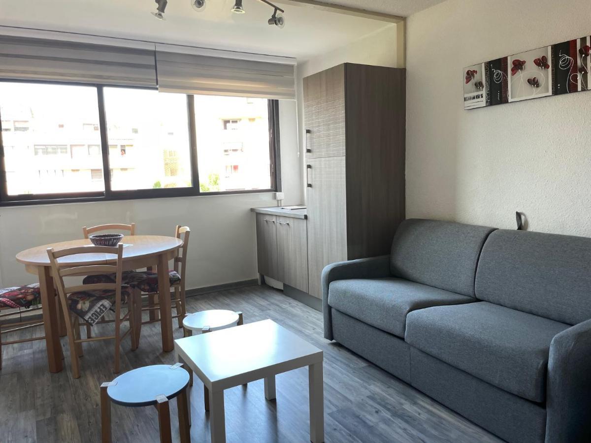 Frejus, Studio Dans Residence Avec Piscine Eksteriør bilde